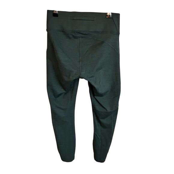 Outdoor Voices TechSweat Core 7/8 Legging in Evergreen - Picture 4 of 5